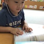 図書館でたくさん絵本を見てきたよ📚～仙台市太白区りっきーぱーく保育園長町～