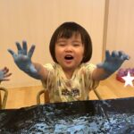 絵の具を使って🎨🙌～仙台市太白区りっきーぱーく保育園長町～