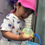 お水遊びで涼しく🌞💦～仙台市太白区りっきーぱーく保育園長町～