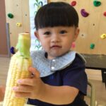 🌽とうもろこしの皮むきにチャレンジ🌽～仙台市太白区りっきーぱーく保育園あすと長町～