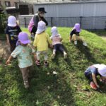 原っぱを散策🍃🐞～仙台市太白区りっきーぱーく保育園長町～