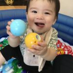 シールペタペタ👆💜～仙台市太白区りっきーぱーく保育園長町～